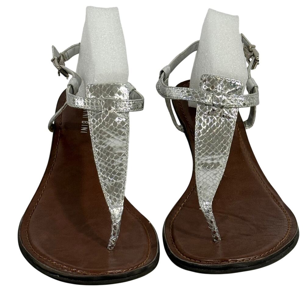 Gianni Bini Silver Metallic Snakeskin T Strap Thong Sandals Size 11M Ankle Strap